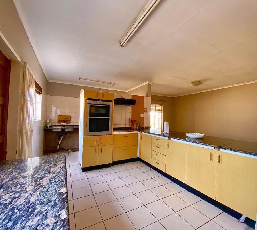 4 Bedroom Property for Sale in Wilro Park Gauteng