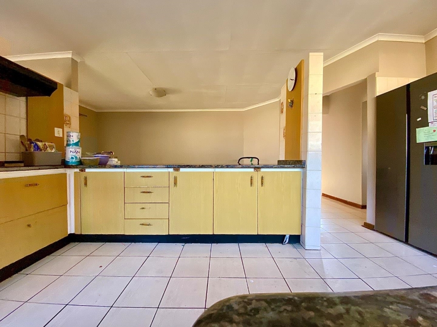 4 Bedroom Property for Sale in Wilro Park Gauteng