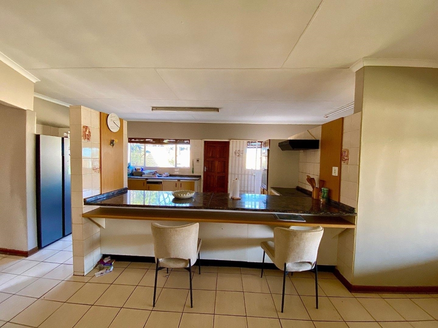 4 Bedroom Property for Sale in Wilro Park Gauteng