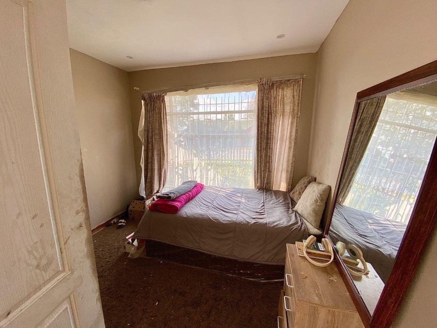 4 Bedroom Property for Sale in Wilro Park Gauteng