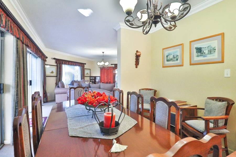 5 Bedroom Property for Sale in Moreleta Park Gauteng
