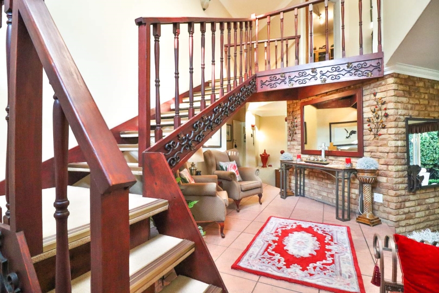 5 Bedroom Property for Sale in Moreleta Park Gauteng