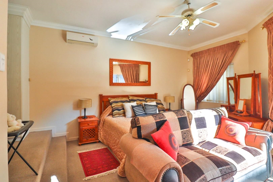5 Bedroom Property for Sale in Moreleta Park Gauteng