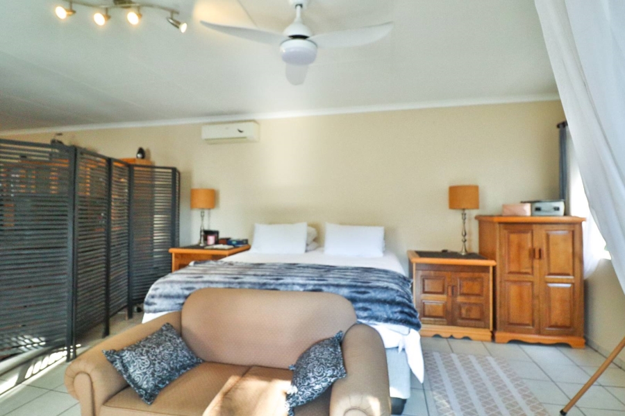 5 Bedroom Property for Sale in Moreleta Park Gauteng