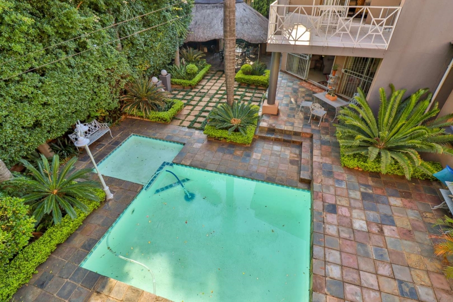 5 Bedroom Property for Sale in Moreleta Park Gauteng
