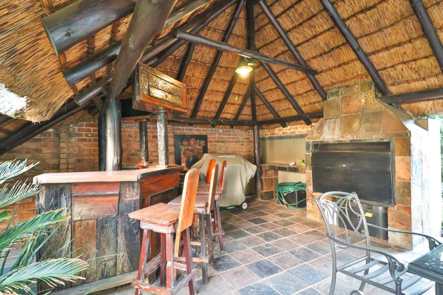 5 Bedroom Property for Sale in Moreleta Park Gauteng