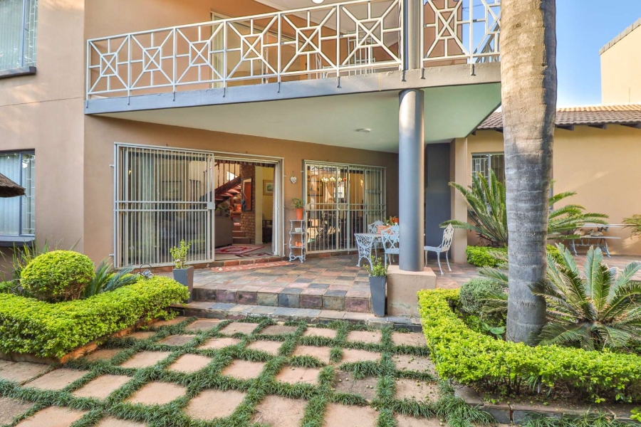 5 Bedroom Property for Sale in Moreleta Park Gauteng