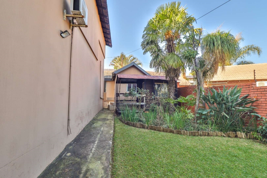 5 Bedroom Property for Sale in Moreleta Park Gauteng