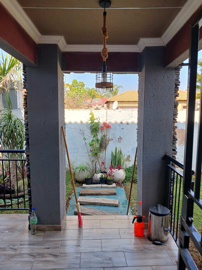 4 Bedroom Property for Sale in Nkwe Estate Gauteng