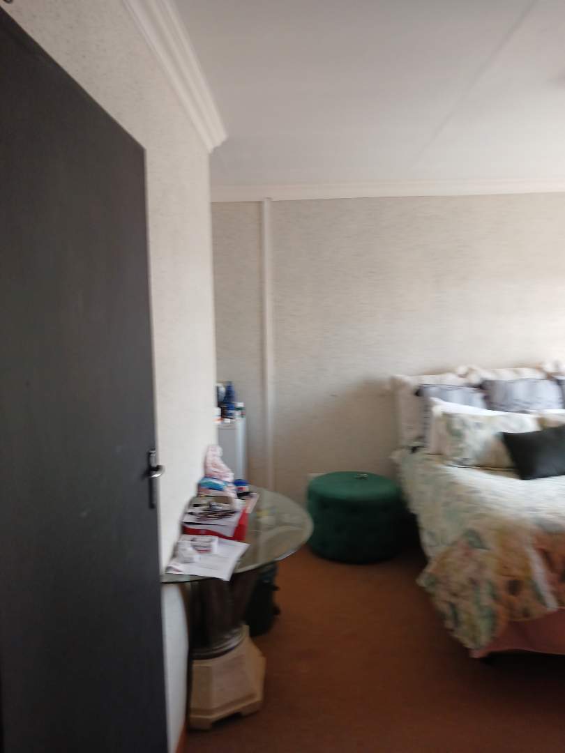 4 Bedroom Property for Sale in Nkwe Estate Gauteng