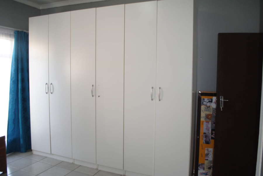 3 Bedroom Property for Sale in Rothdene Gauteng