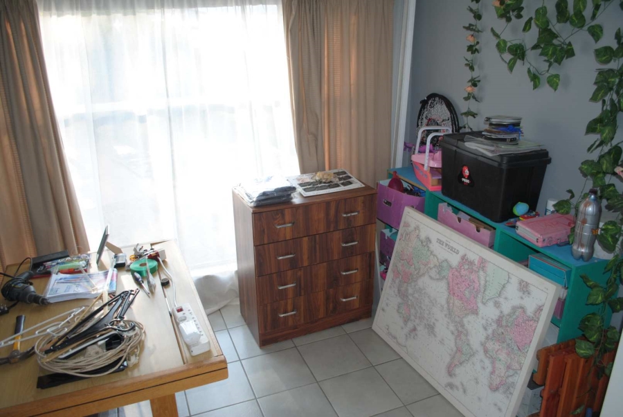 3 Bedroom Property for Sale in Rothdene Gauteng