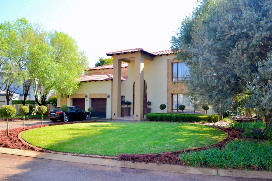 To Let 4 Bedroom Property for Rent in Woodhill Estate Gauteng