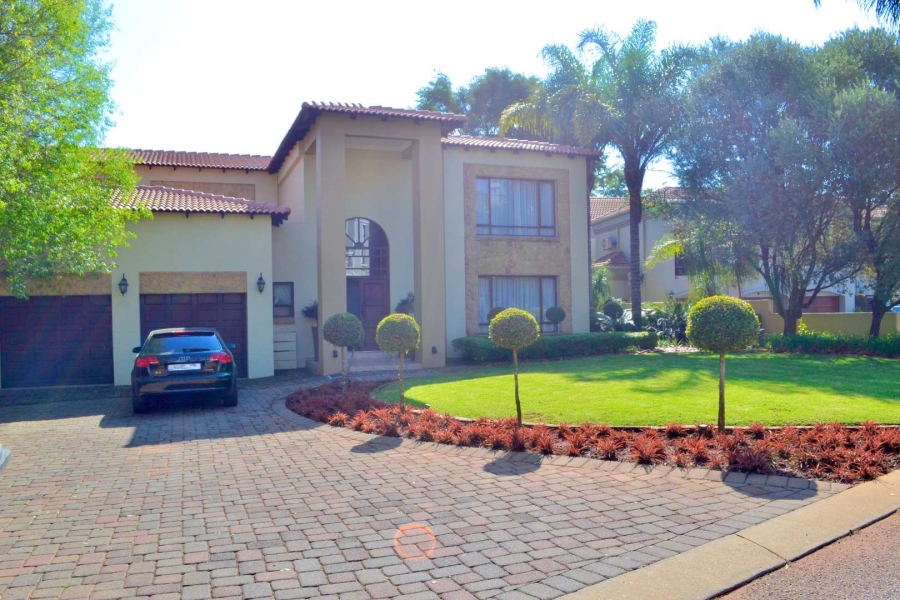 To Let 4 Bedroom Property for Rent in Woodhill Estate Gauteng