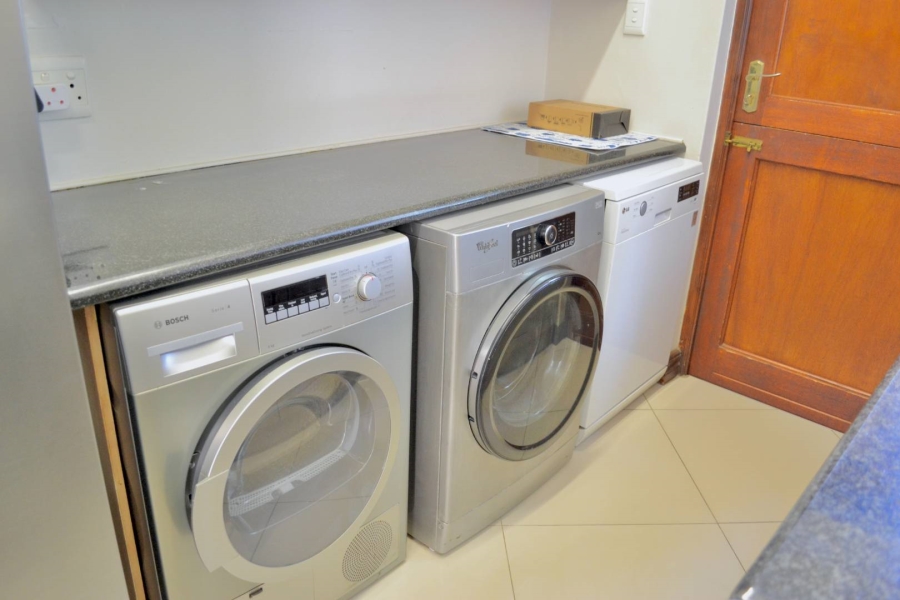 To Let 4 Bedroom Property for Rent in Woodhill Estate Gauteng