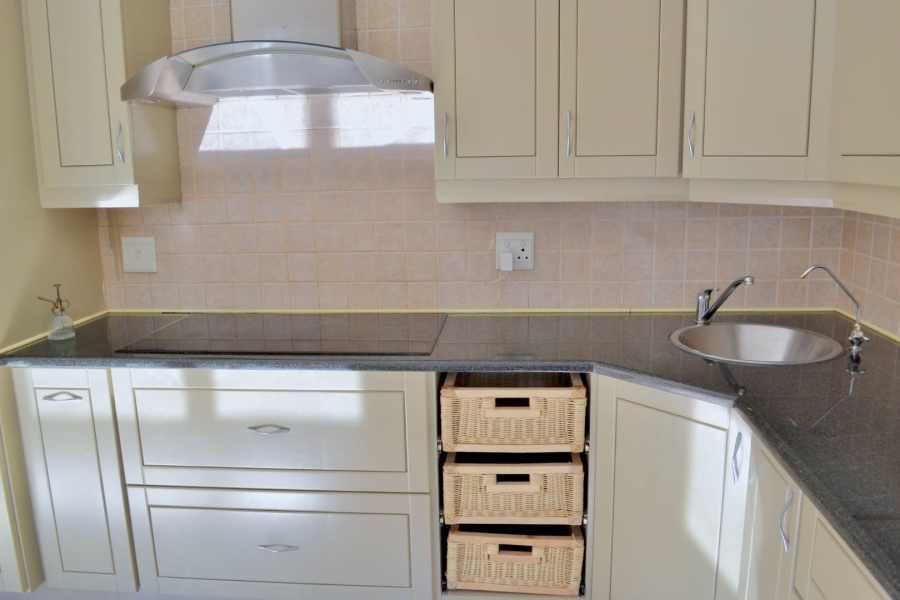 To Let 4 Bedroom Property for Rent in Woodhill Estate Gauteng