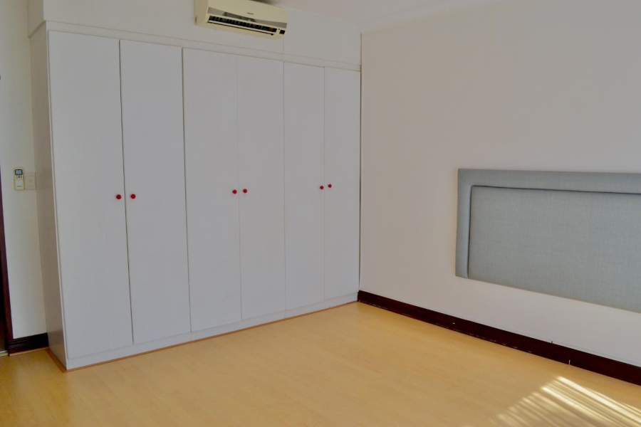 To Let 4 Bedroom Property for Rent in Woodhill Estate Gauteng