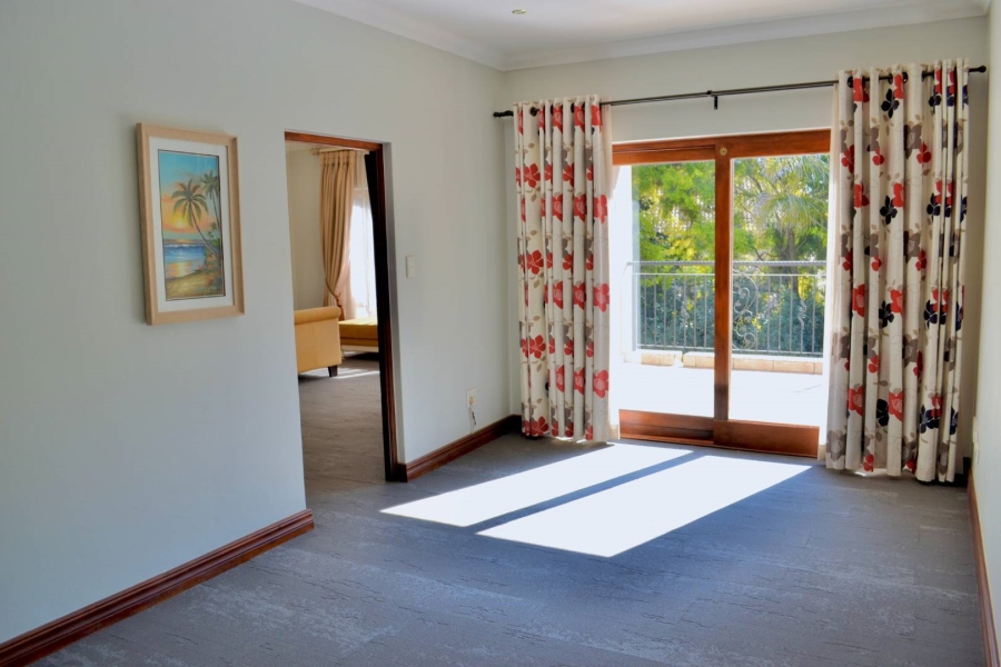 To Let 4 Bedroom Property for Rent in Woodhill Estate Gauteng