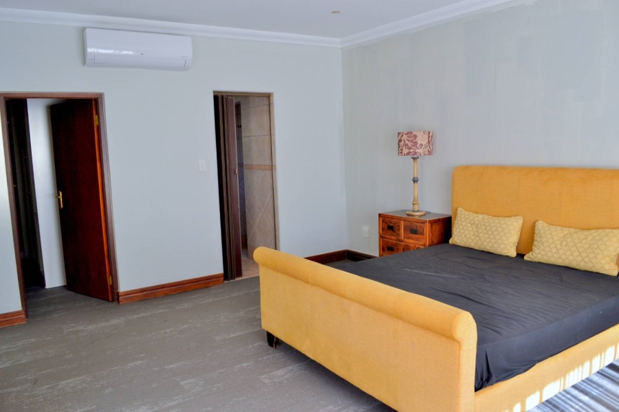 To Let 4 Bedroom Property for Rent in Woodhill Estate Gauteng