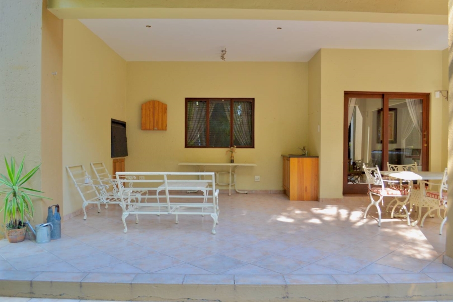 To Let 4 Bedroom Property for Rent in Woodhill Estate Gauteng