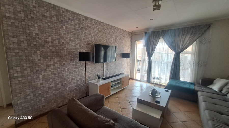 2 Bedroom Property for Sale in Vorna Valley Gauteng