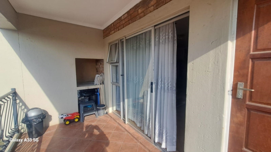 2 Bedroom Property for Sale in Vorna Valley Gauteng