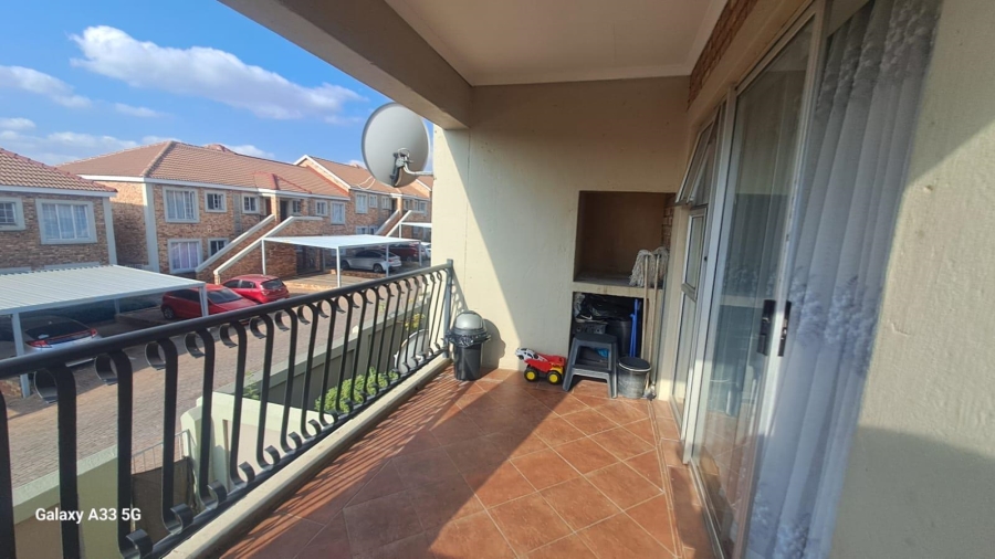 2 Bedroom Property for Sale in Vorna Valley Gauteng