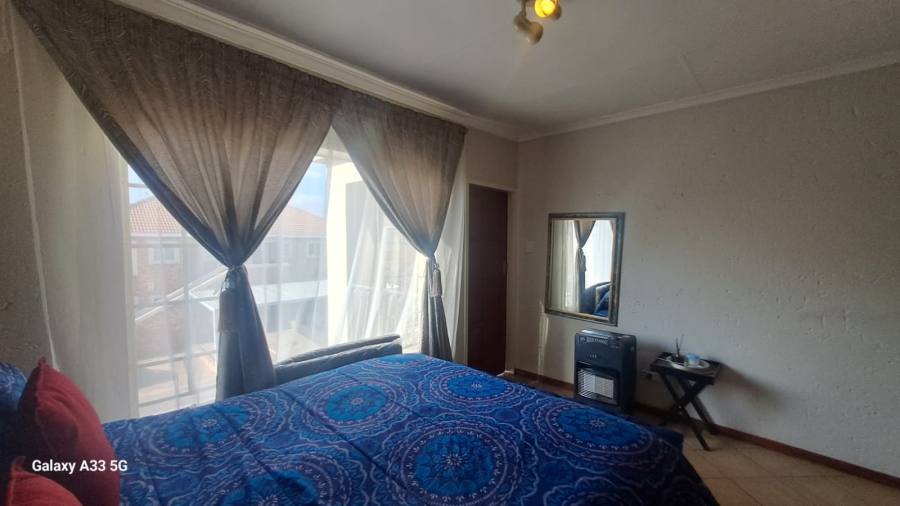 2 Bedroom Property for Sale in Vorna Valley Gauteng