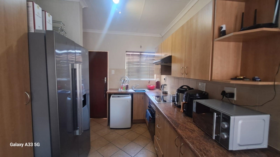2 Bedroom Property for Sale in Vorna Valley Gauteng