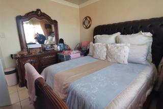 2 Bedroom Property for Sale in Mondeor Gauteng