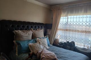 2 Bedroom Property for Sale in Mondeor Gauteng