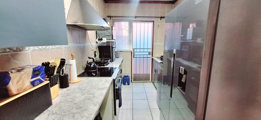 2 Bedroom Property for Sale in Albemarle Gauteng