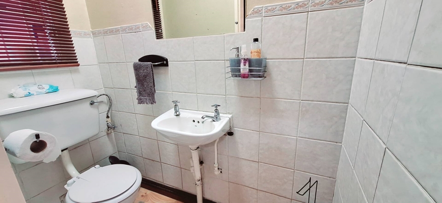 2 Bedroom Property for Sale in Albemarle Gauteng