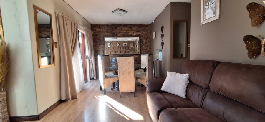 2 Bedroom Property for Sale in Albemarle Gauteng
