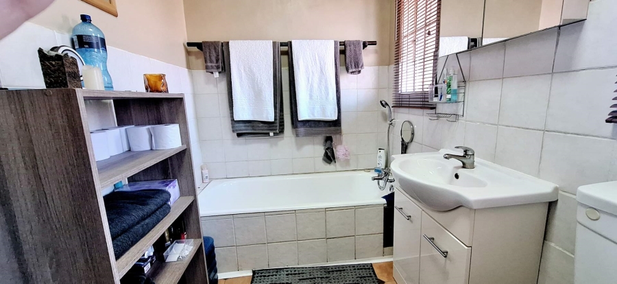 2 Bedroom Property for Sale in Albemarle Gauteng