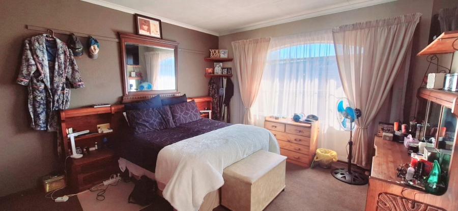 2 Bedroom Property for Sale in Albemarle Gauteng