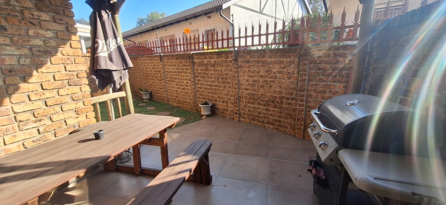 2 Bedroom Property for Sale in Albemarle Gauteng