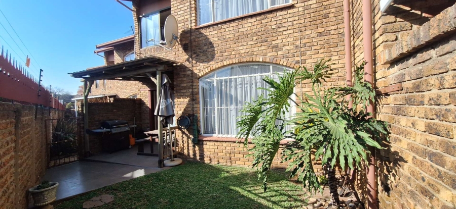 2 Bedroom Property for Sale in Albemarle Gauteng