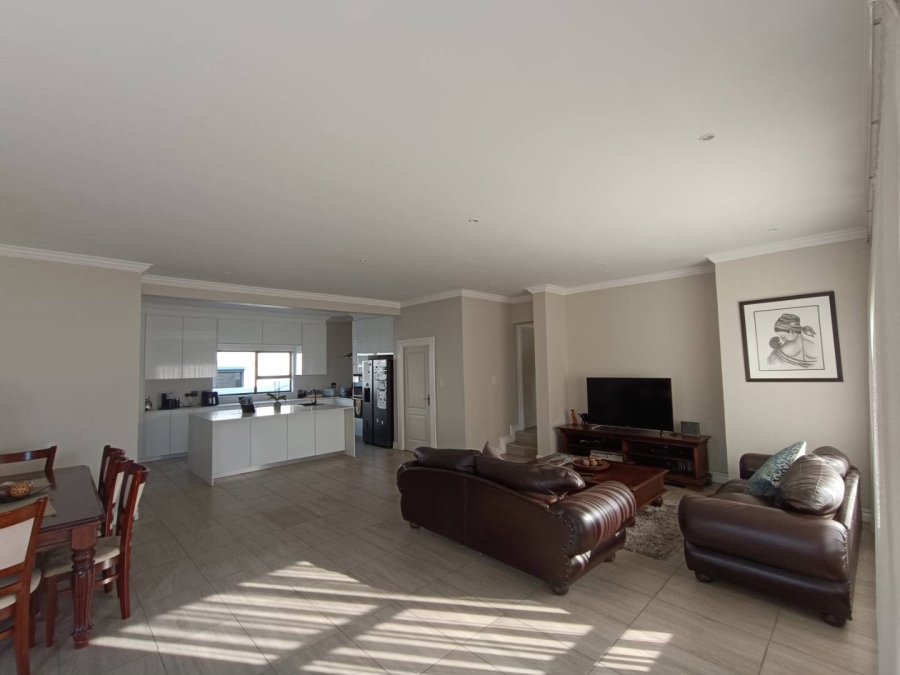 4 Bedroom Property for Sale in Blue Valley Golf Estate Gauteng