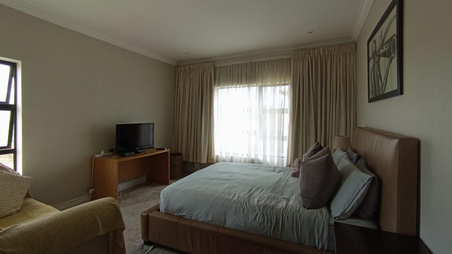 4 Bedroom Property for Sale in Blue Valley Golf Estate Gauteng