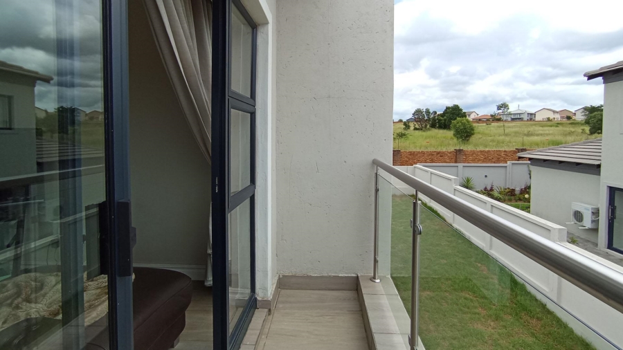 4 Bedroom Property for Sale in Blue Valley Golf Estate Gauteng