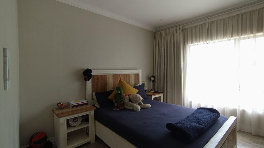 4 Bedroom Property for Sale in Blue Valley Golf Estate Gauteng