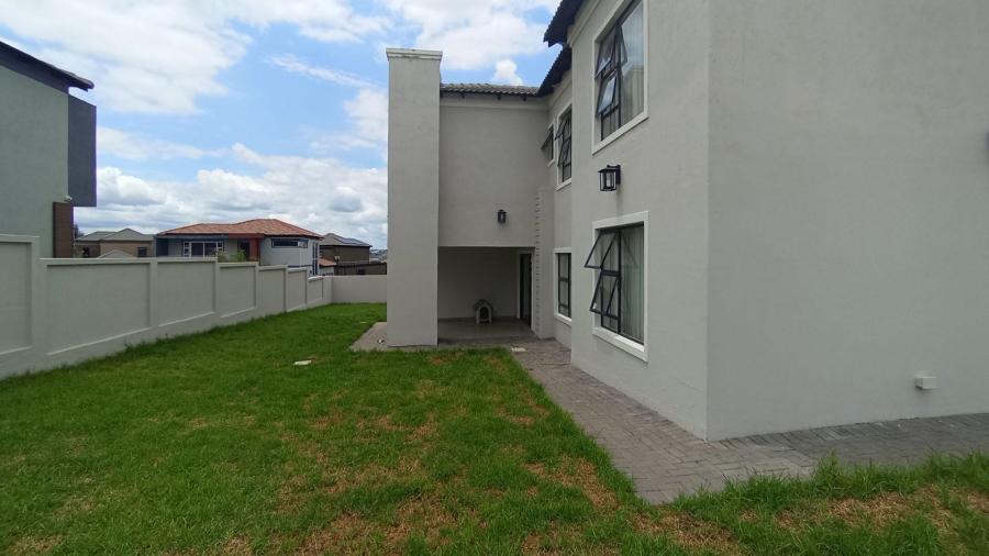 4 Bedroom Property for Sale in Blue Valley Golf Estate Gauteng