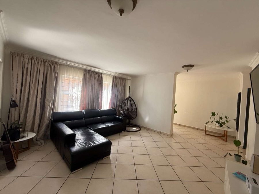 To Let 3 Bedroom Property for Rent in Noordheuwel Gauteng