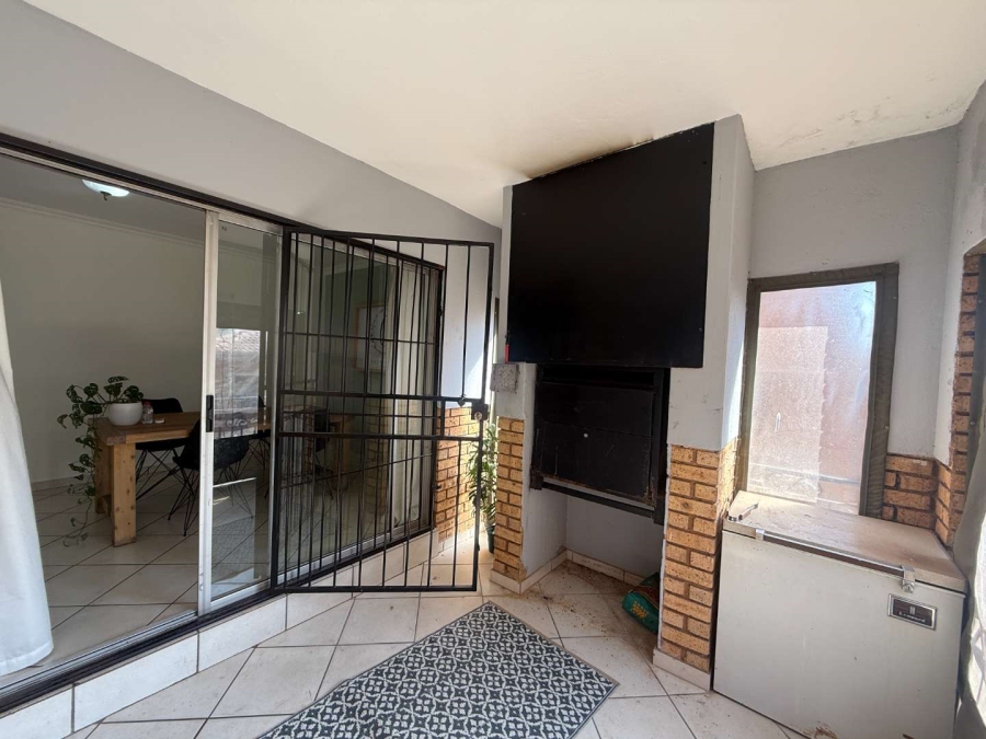 To Let 3 Bedroom Property for Rent in Noordheuwel Gauteng