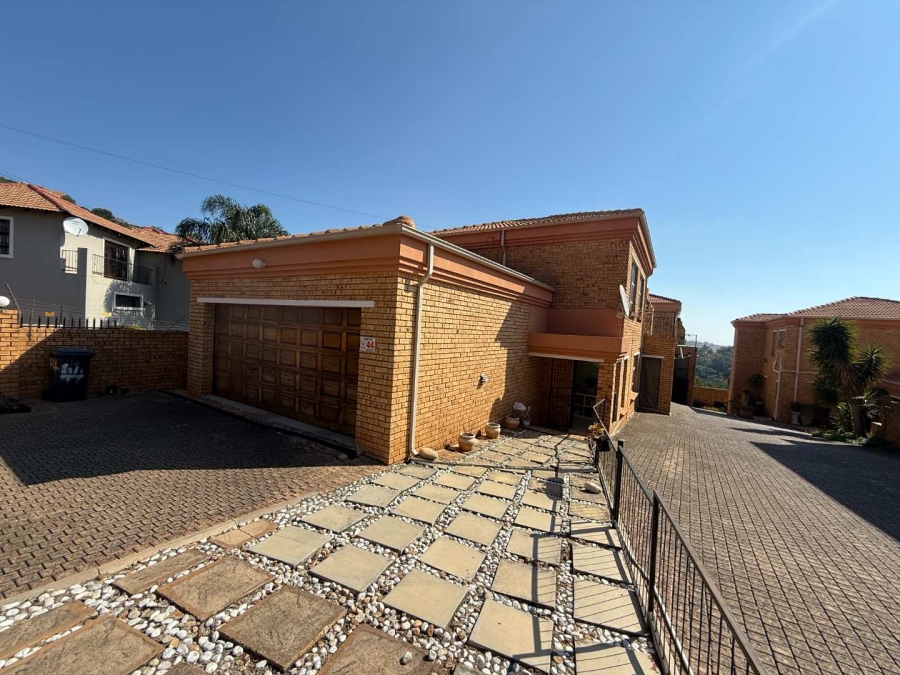 To Let 3 Bedroom Property for Rent in Noordheuwel Gauteng