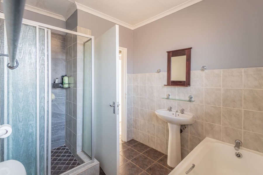 2 Bedroom Property for Sale in Wilgeheuwel Gauteng