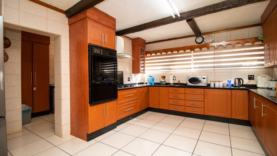 5 Bedroom Property for Sale in Bakerton Gauteng