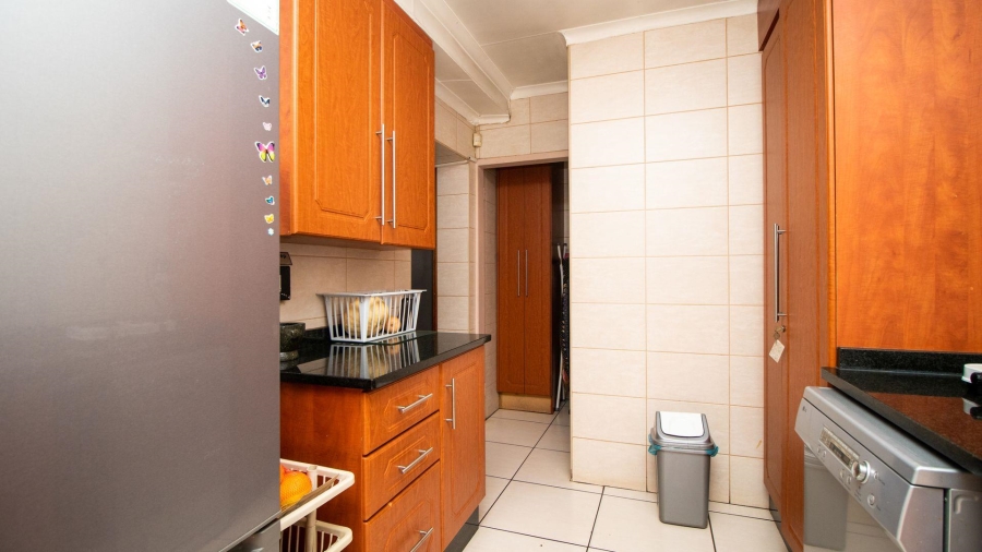5 Bedroom Property for Sale in Bakerton Gauteng