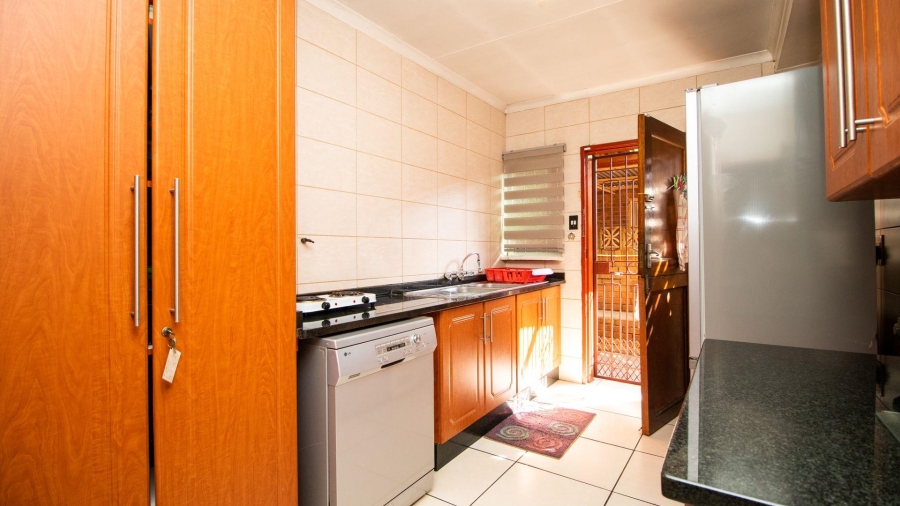 5 Bedroom Property for Sale in Bakerton Gauteng